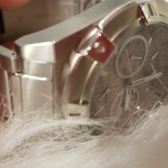 Watch - Picture 6 of 7